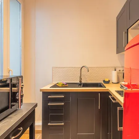Vieil Antibes, 3 Min De La Gravette Apartment Antibes