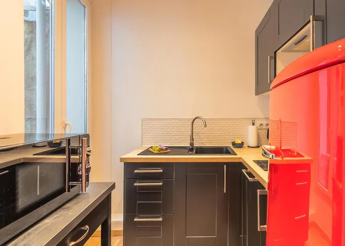 Vieil Antibes, 3 Min De La Gravette Apartment Antibes